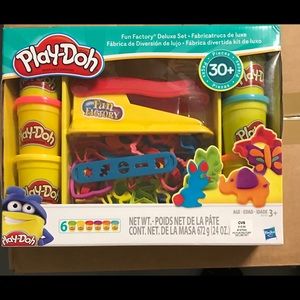 Play doh fun factory set